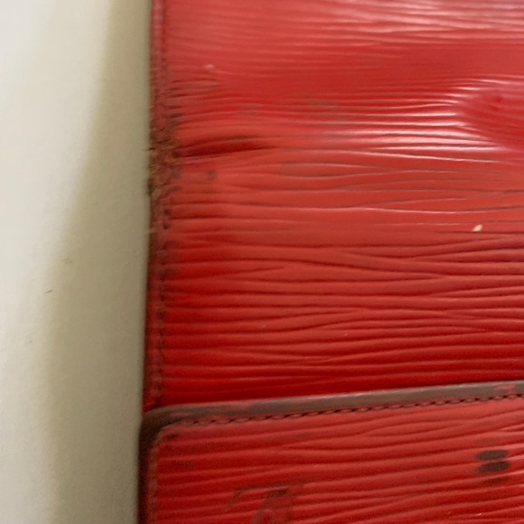 Vintage Louis Vuitton Elise Wallet Red Epi Leather - Picture 10 of 11